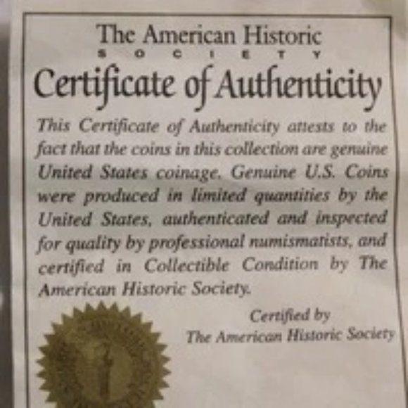 The American Historic Flag Enameled lapel pin 2001 Statue of Liberty New York - Picture 7 of 7